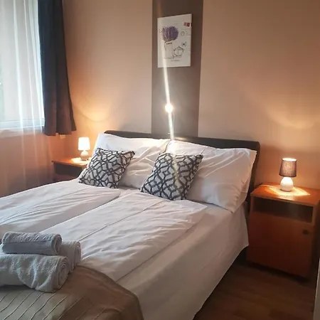 Bed & Breakfast Bereny Panzio Balatonbereny