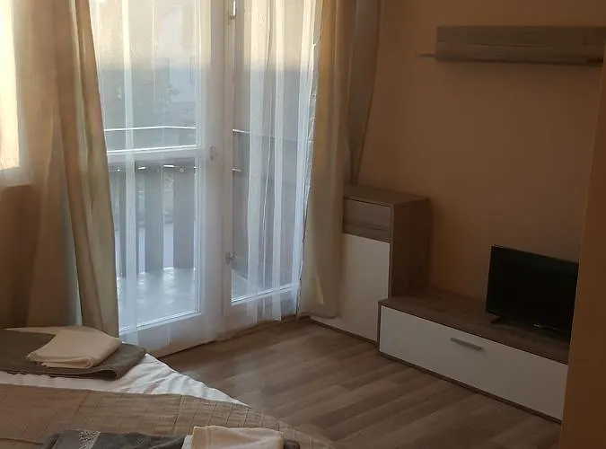 Bereny Panzio Bed & Breakfast Balatonberény