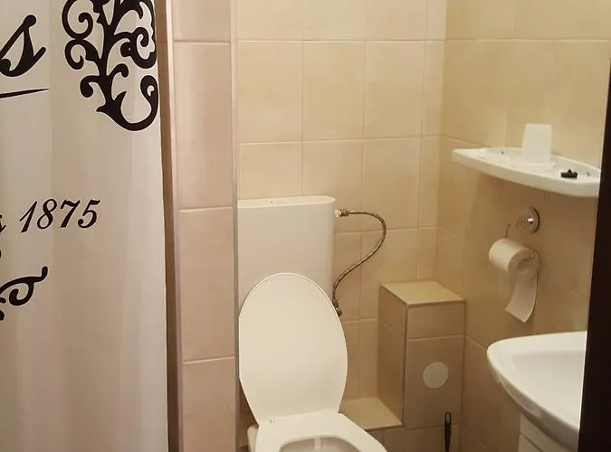 לינה וארוחת בוקר Bereny Panzio